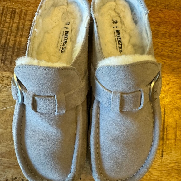 Like new! Birkenstock Women’s Suede moccasins - Gray - Picture 2 of 6
